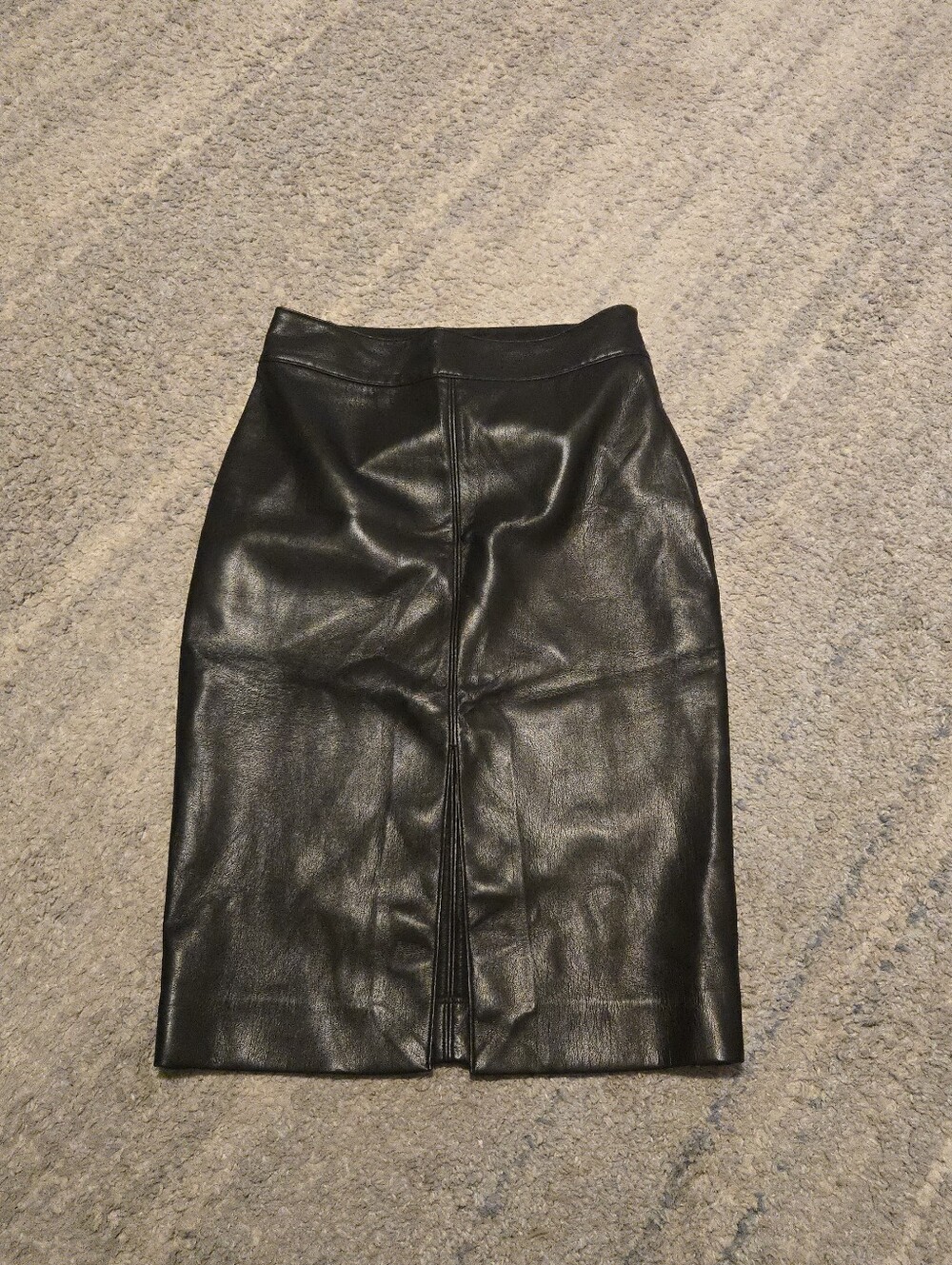 Aritzia Babaton Vegan Faux Leather Pencil Skirt Black Midi Front Slit Size 6